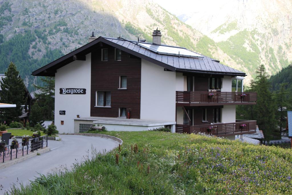 Apartments Bergrose Saas Fee Szoba fotó